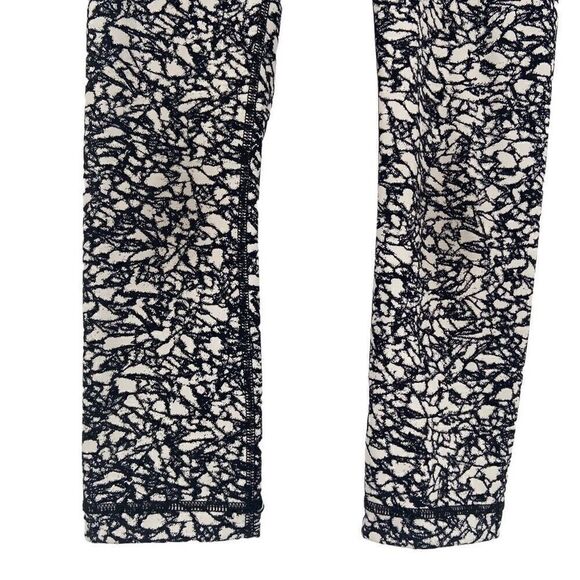 Lululemon Wunder Under Crop Hi-Rise Ice Breaker White Black Leggings Size 2 - Picture 4 of 9